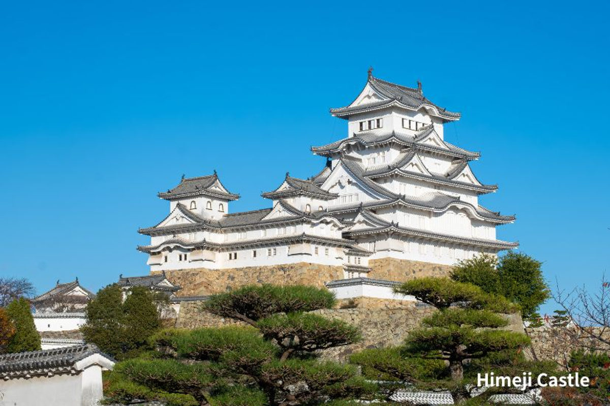 World Heritage Himeji Castle & Akashi Kaikyo Bridge Walking Tour