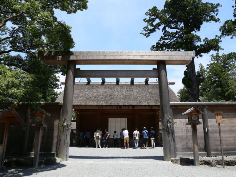 Ise Grand Shrine Two Main Shrines Bus Tour with Matsusaka Beef Lunch
