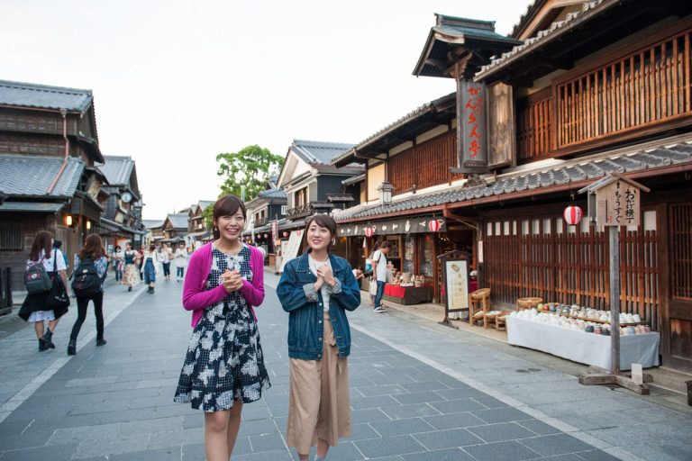 Shrines vs. temples: the one article to read before you land in Japan