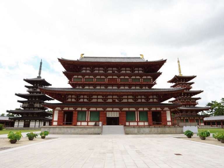 Nara World Heritage Temple Tour with Kamameshi & Matcha