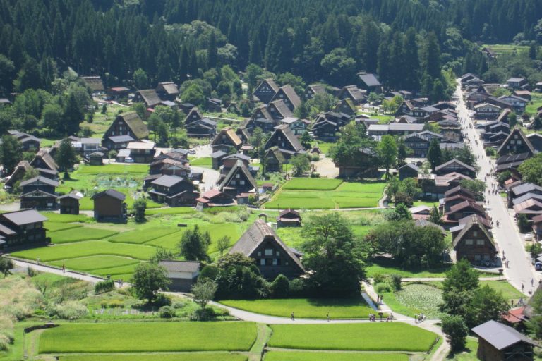 Shirakawa-go & Gokayama itinerary: how to spend day one, and how to build from there