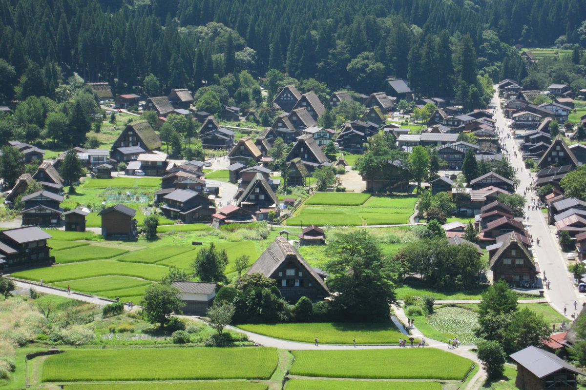 Shirakawa-go and Gokayama World Heritage Village Tour